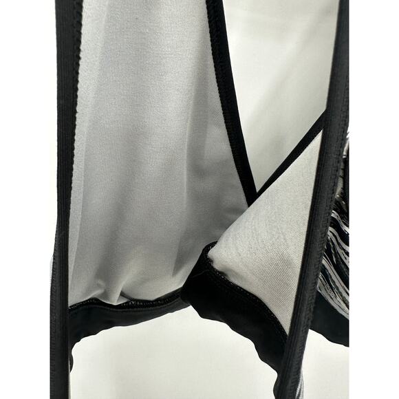 Zumba Womens XXL Sports Bra Black Racerback Workout Training Deep V Low Impact - Picture 6 of 8